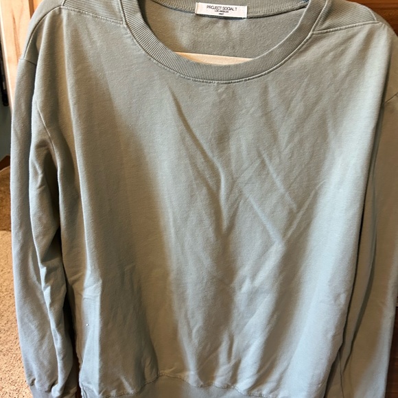 Lt army green sweatshirt, sz small, slits up sides - Picture 2 of 4